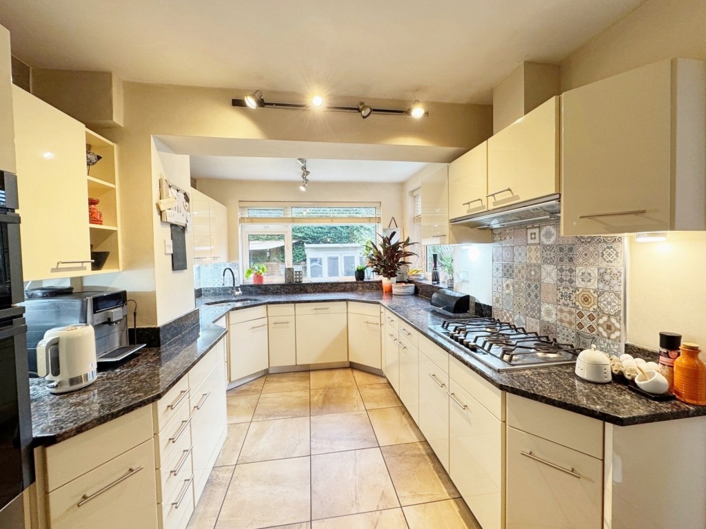 Bromley Close, Kenilworth