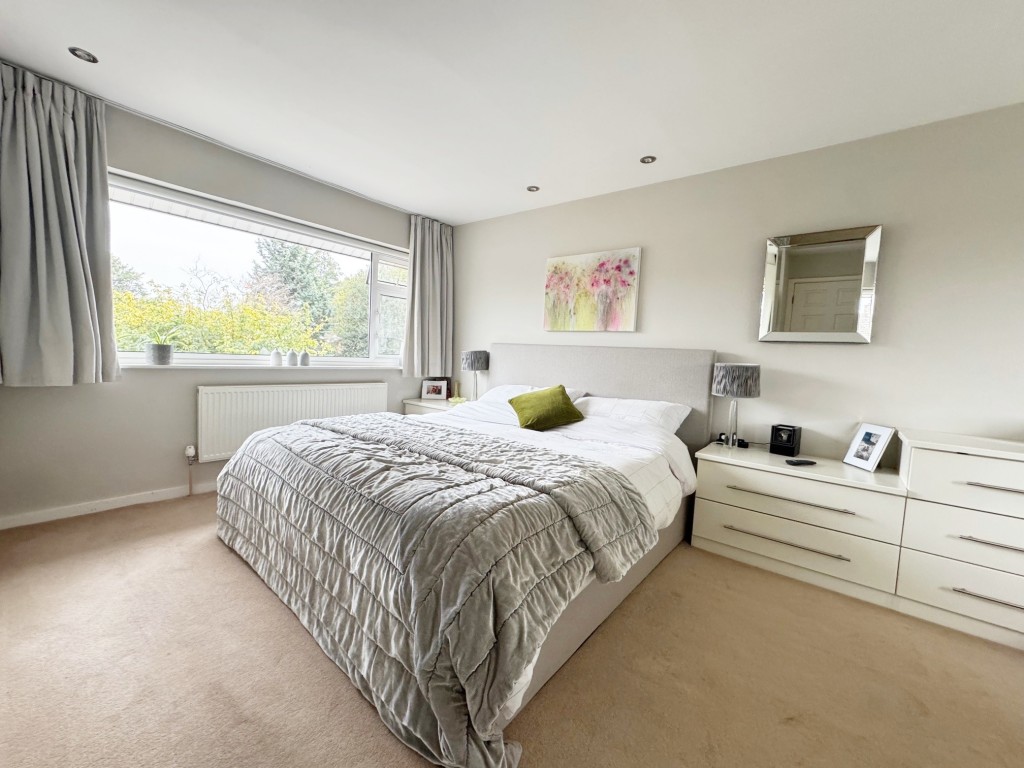 Bromley Close, Kenilworth