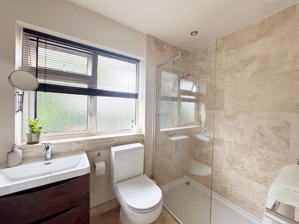 Bromley Close, Kenilworth