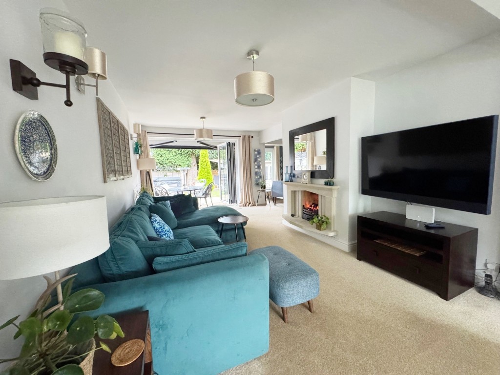 Bromley Close, Kenilworth