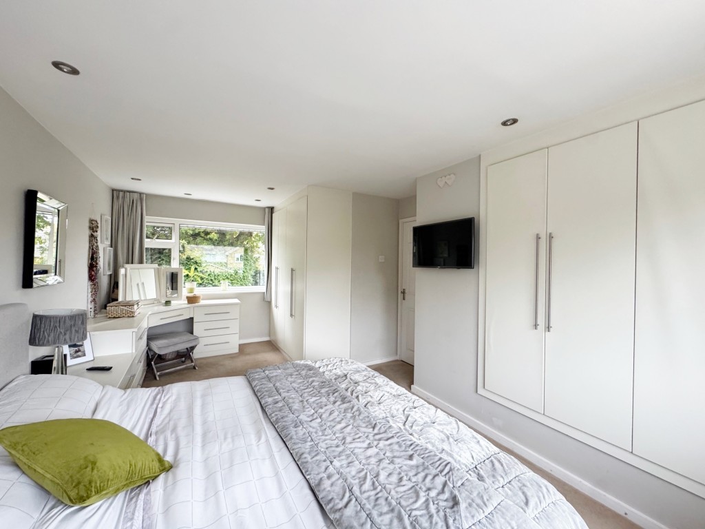 Bromley Close, Kenilworth