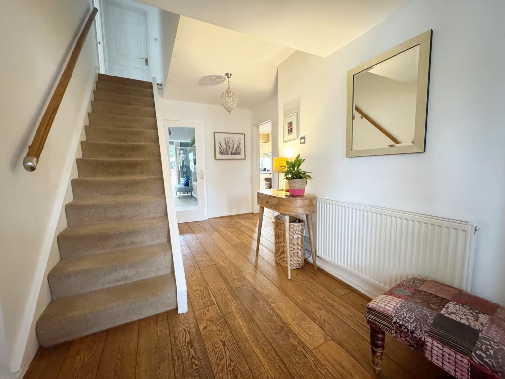 Bromley Close, Kenilworth