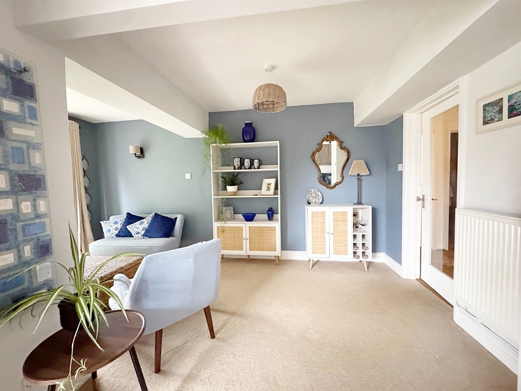 Bromley Close, Kenilworth