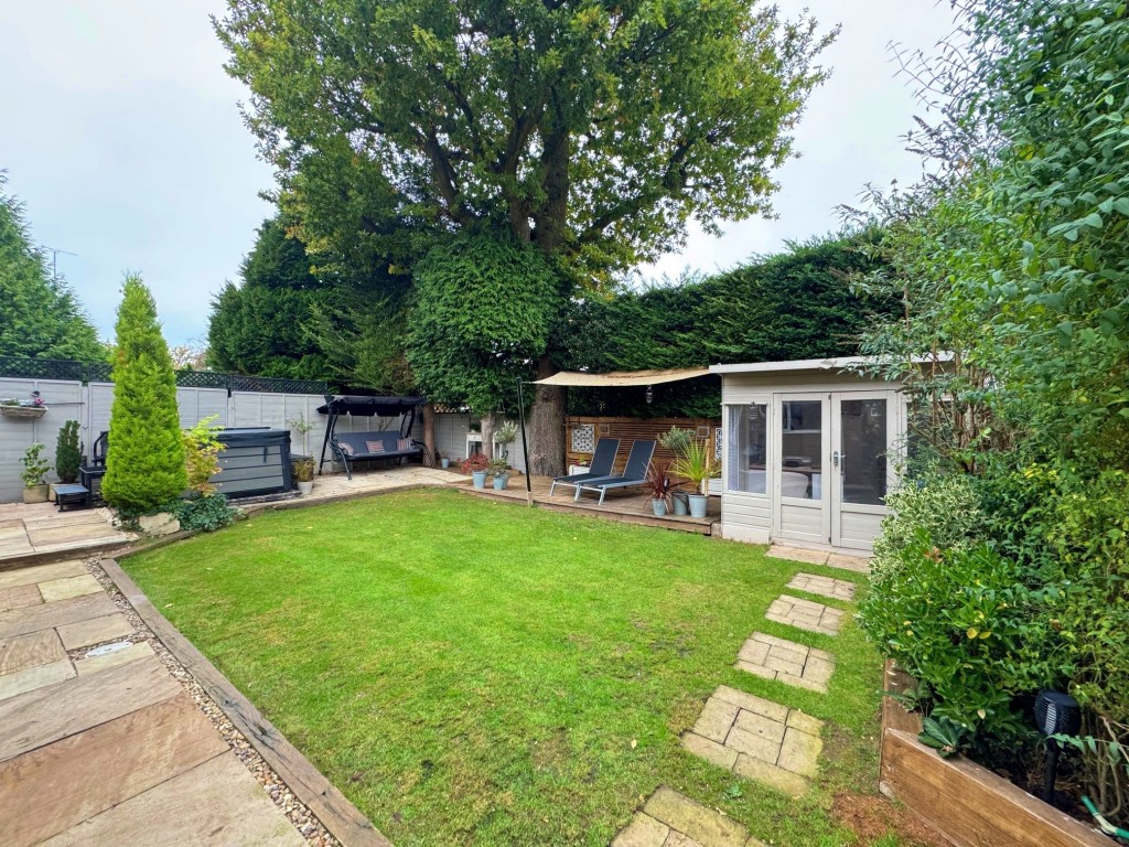 Bromley Close, Kenilworth