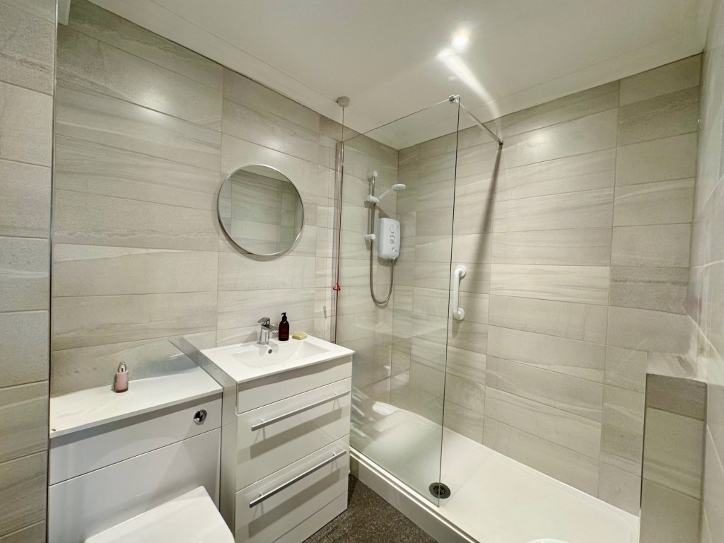 Oaklands Court, Warwick Road, Kenilworth