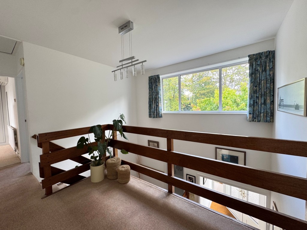 Suncliffe Drive, Kenilworth