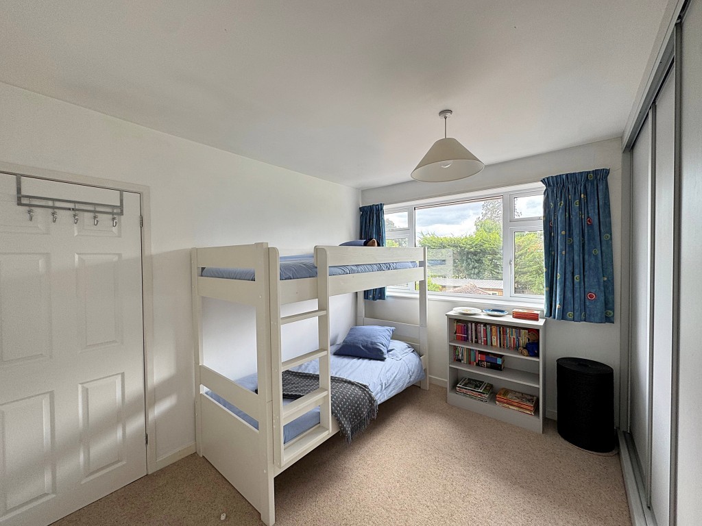 Suncliffe Drive, Kenilworth