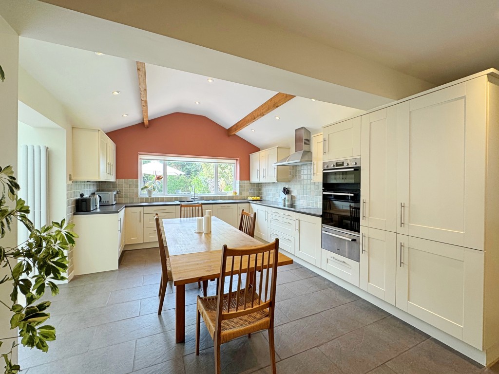 Suncliffe Drive, Kenilworth