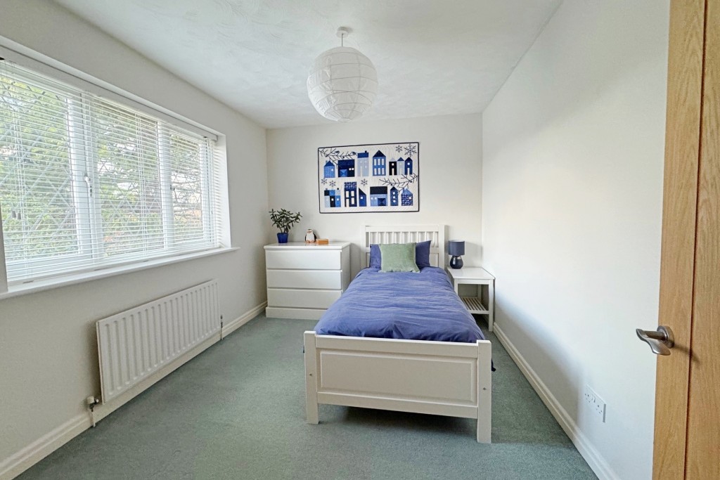 Mountbatten Avenue, Kenilworth