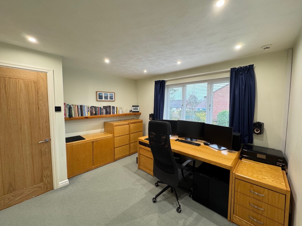 Mountbatten Avenue, Kenilworth