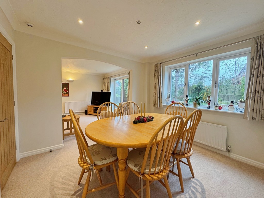 Mountbatten Avenue, Kenilworth