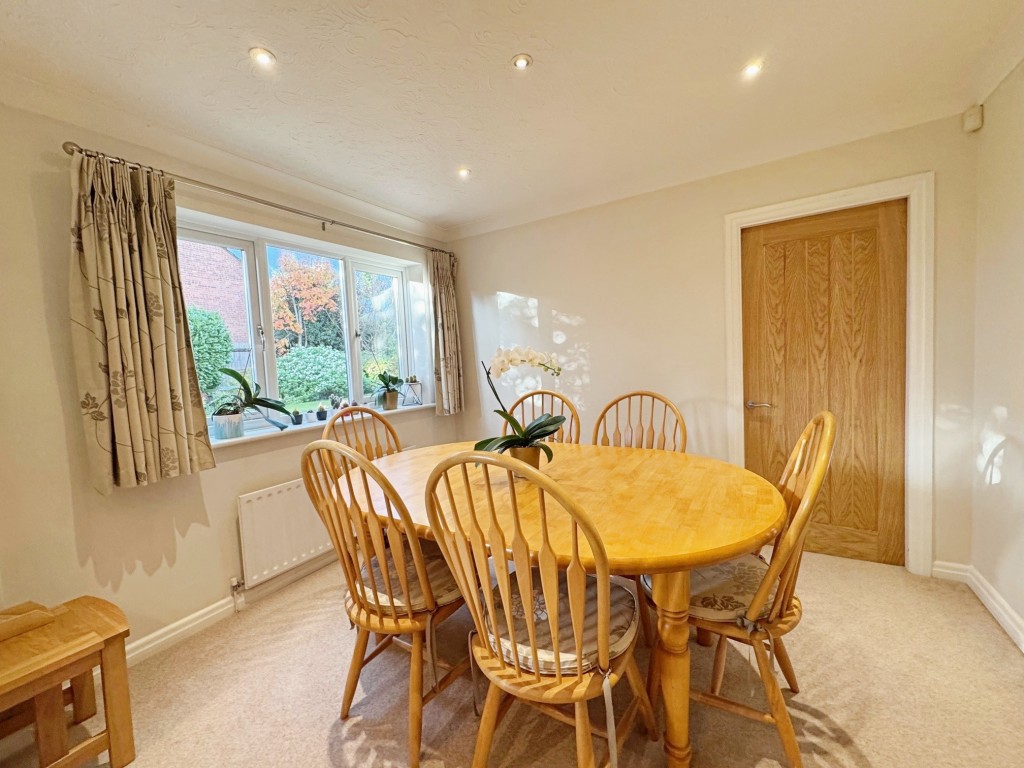 Mountbatten Avenue, Kenilworth