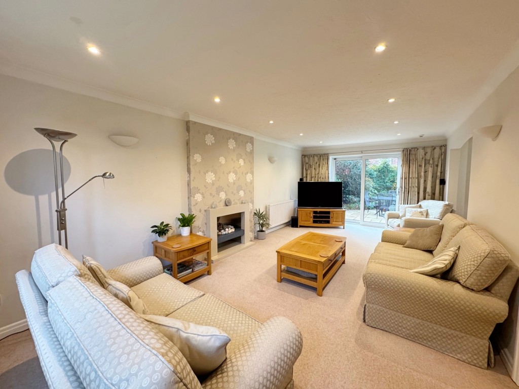 Mountbatten Avenue, Kenilworth