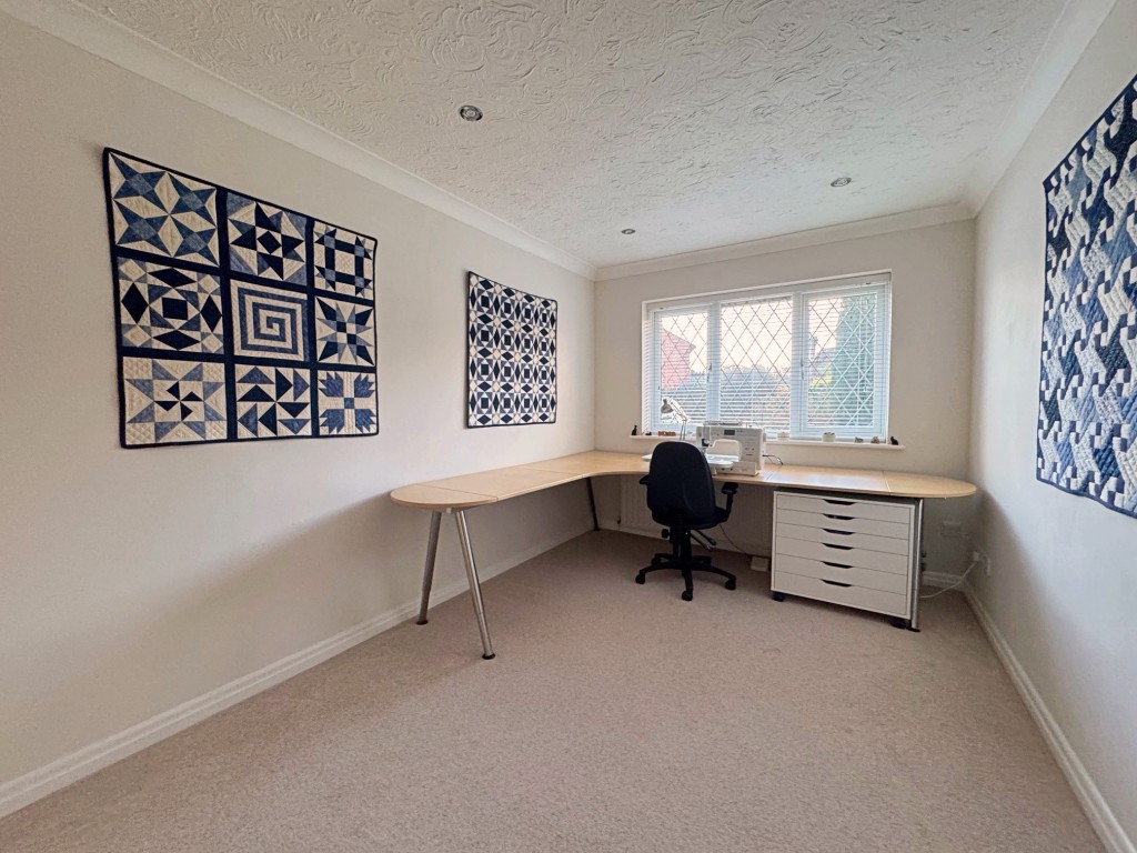 Mountbatten Avenue, Kenilworth