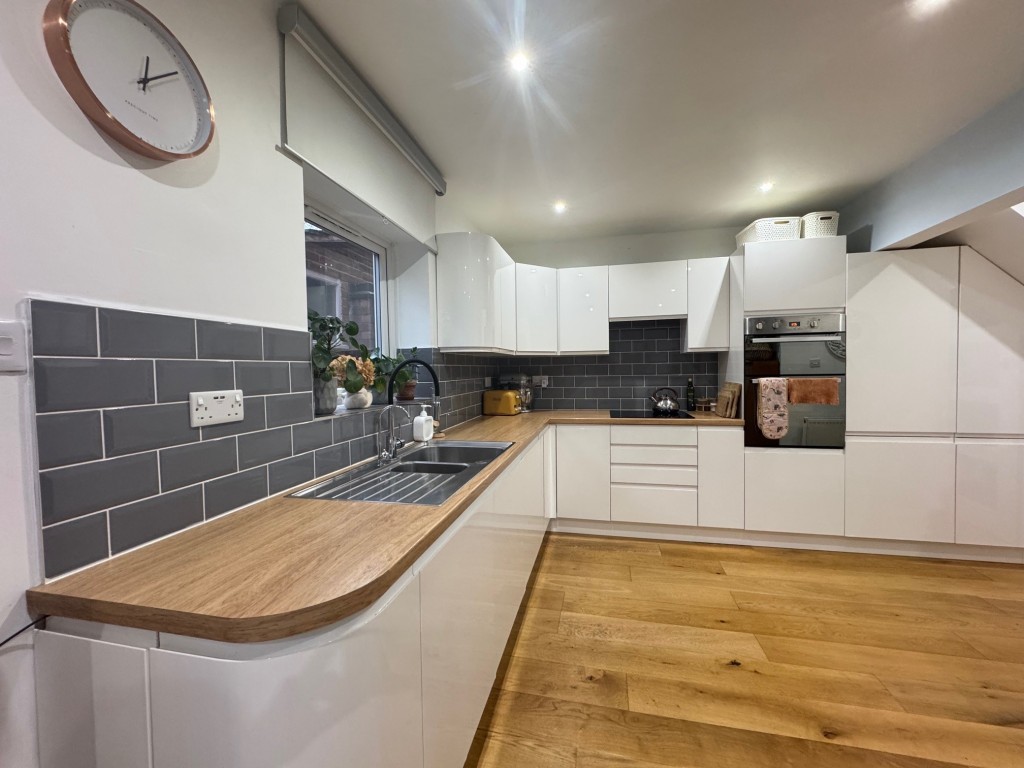 Dudley Road, Kenilworth