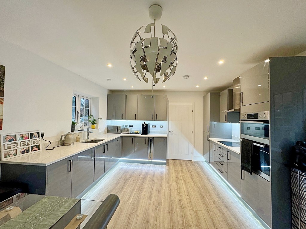 Thomas Bates Road, Kenilworth