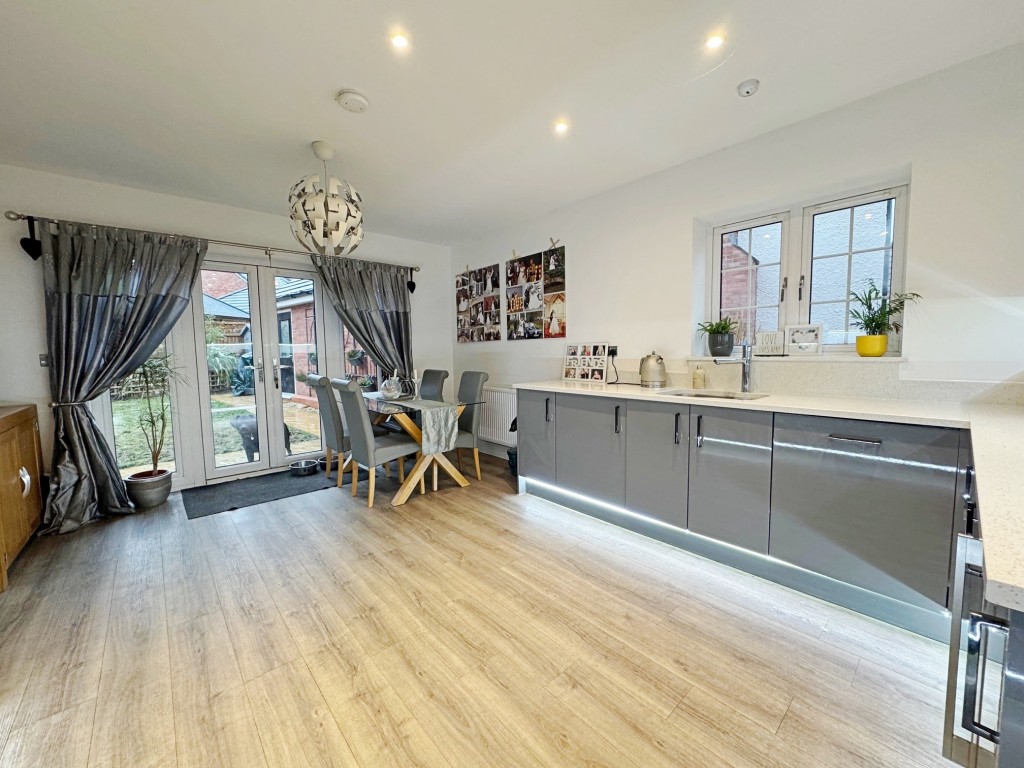 Thomas Bates Road, Kenilworth