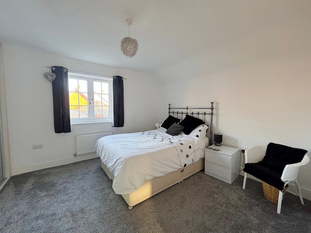 Thomas Bates Road, Kenilworth