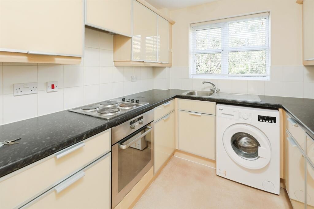 Harbourne Close, Kenilworth