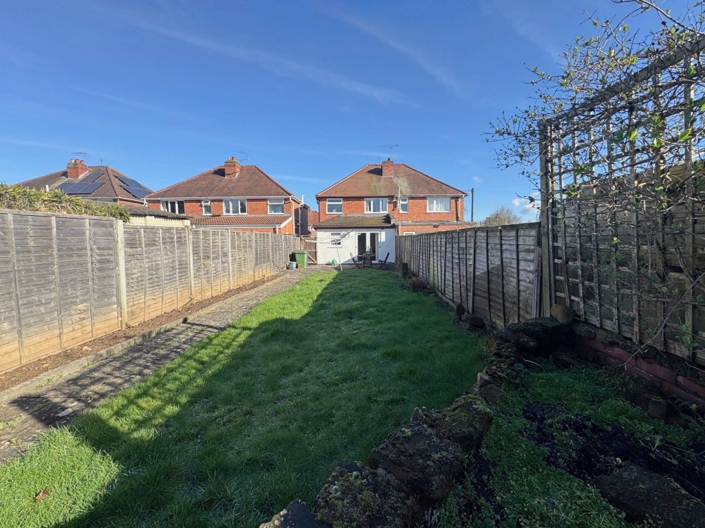 St. Nicholas Avenue, Kenilworth