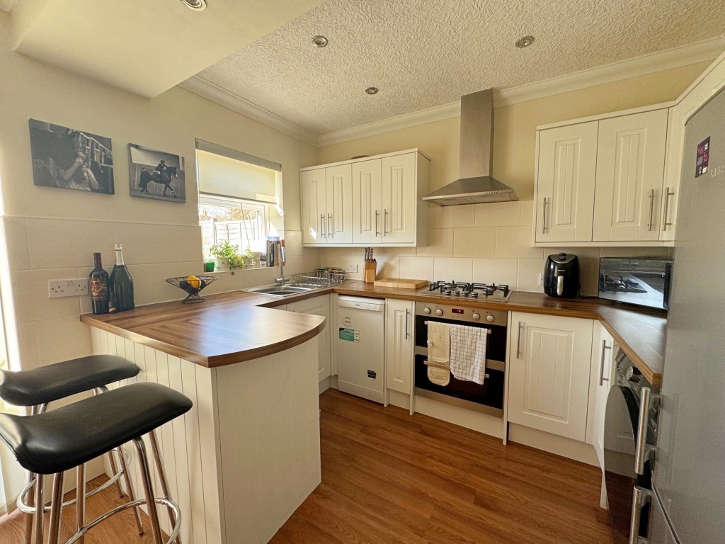 St. Nicholas Avenue, Kenilworth