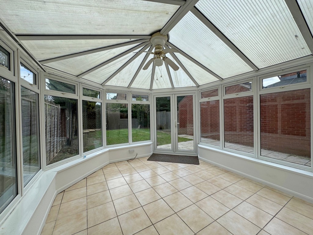 Dencer Drive, Kenilworth