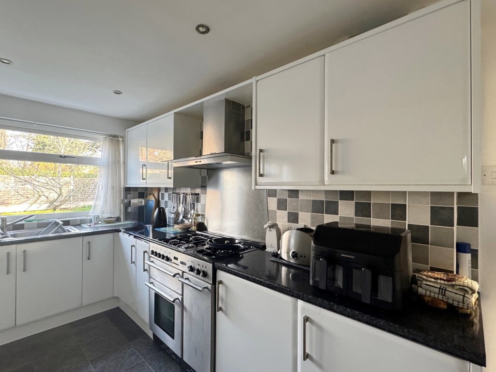 Elmbank Road, Kenilworth