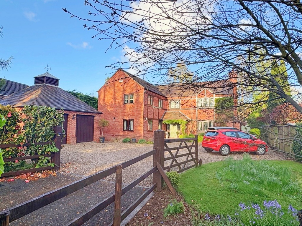 Warwick Road, Kenilworth