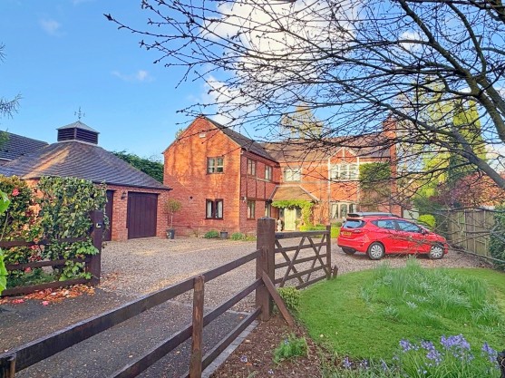 Warwick Road, Kenilworth
