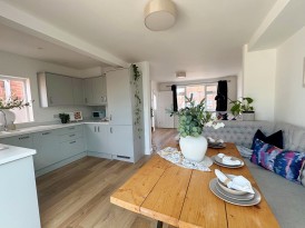 St. Nicholas Avenue, Kenilworth