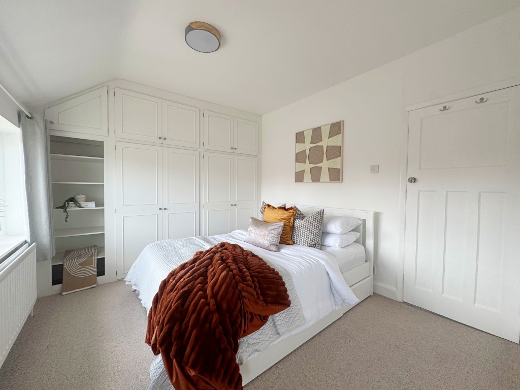 St. Nicholas Avenue, Kenilworth