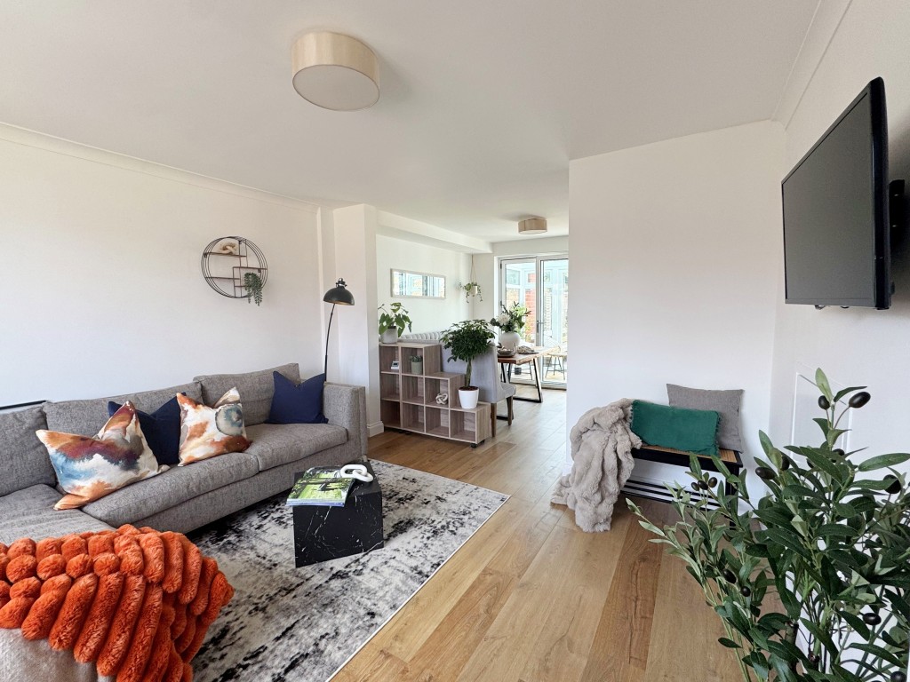 St. Nicholas Avenue, Kenilworth