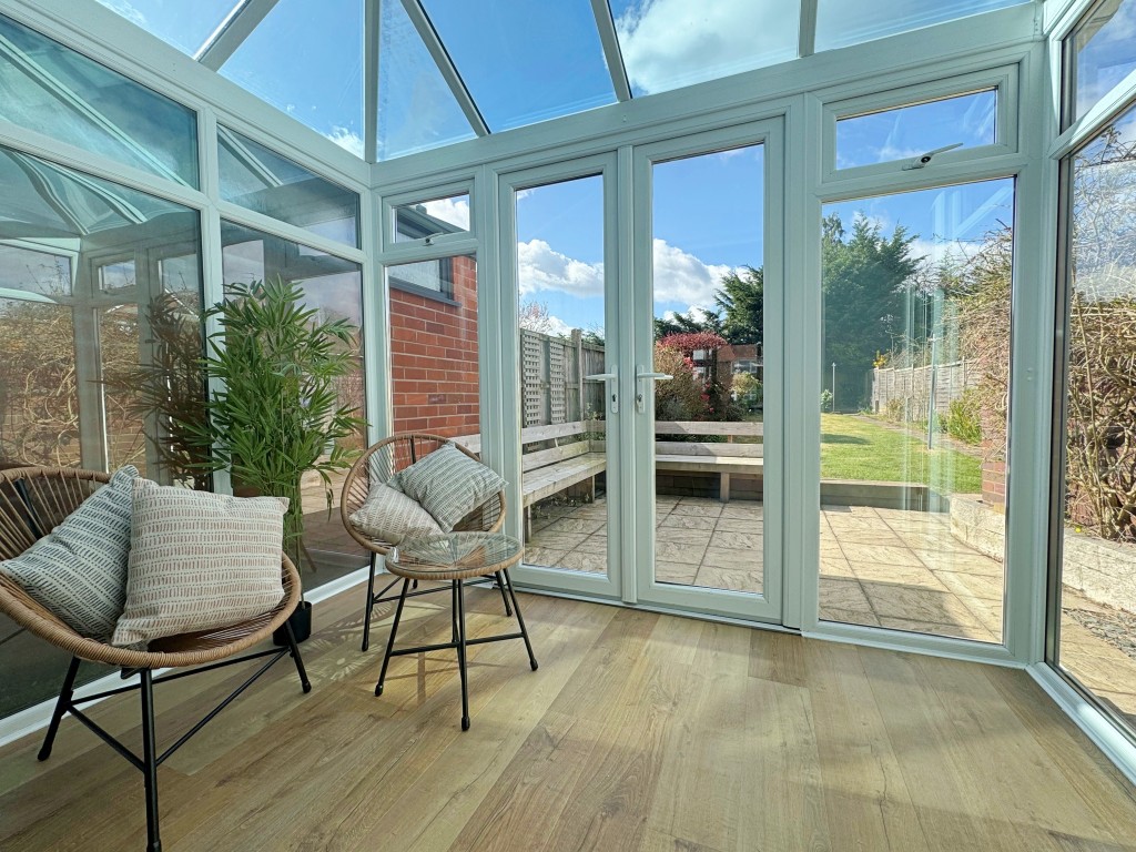 St. Nicholas Avenue, Kenilworth