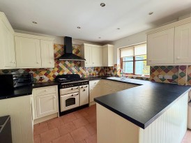 Stoneleigh Road, Kenilworth