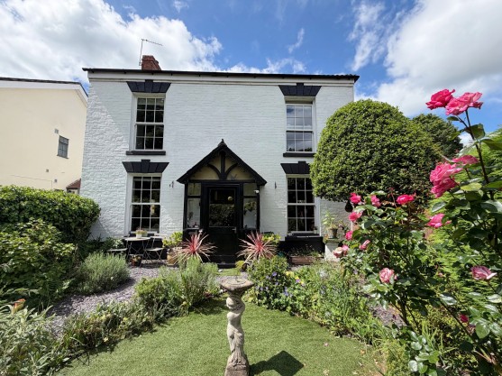 Warwick Road, Kenilworth