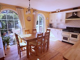 John Nash Square, Kenilworth