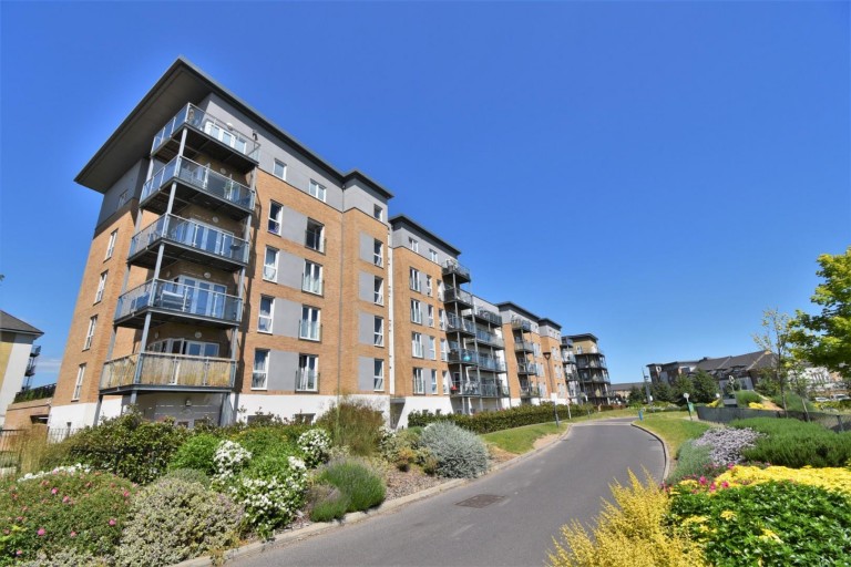 Pennyroyal Drive, 3 Pennyroyal Drive, West Drayton