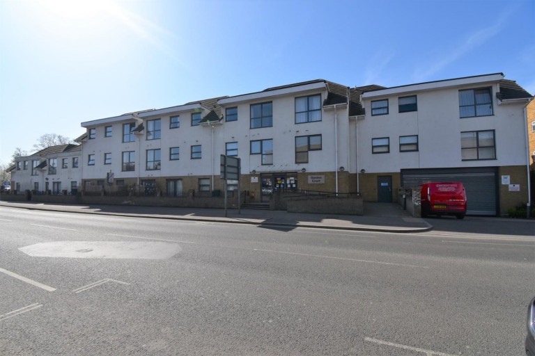 Station Road, 70 Station Road