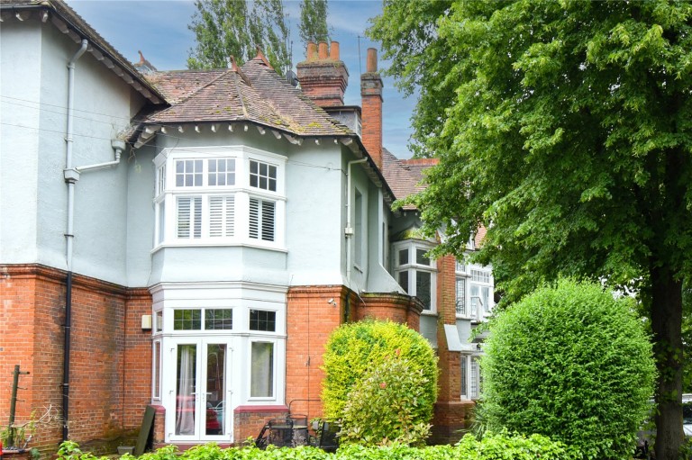 Hempson Avenue, Slough, Berkshire