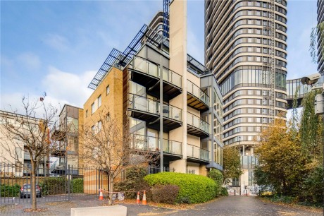 Boardwalk Place, E14