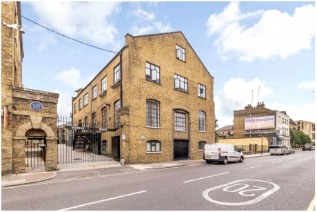 Riverway House, E14