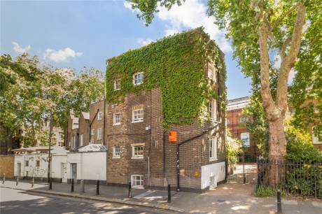 The Terrace, E2