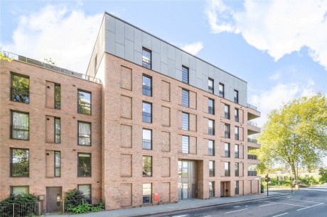 Furlong Court, E3