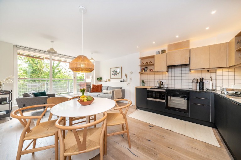 Marcon Place, E8