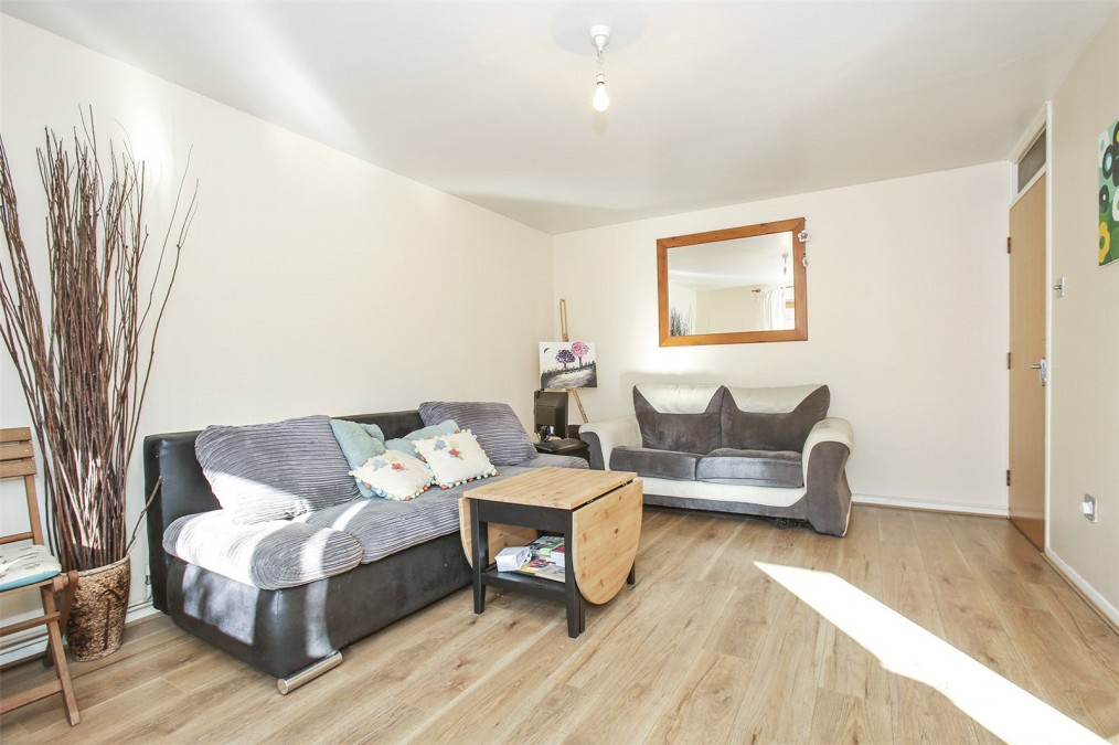 Regency Court, E9