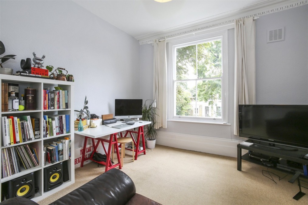 Navarino Road, E8