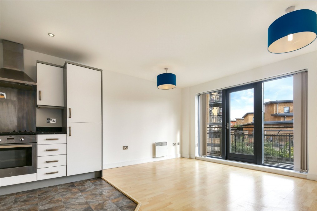 Walnut Court, E5