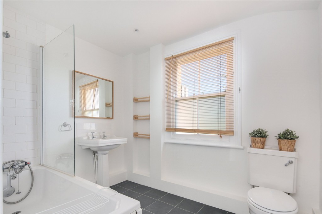 Image for Roding Road, E5