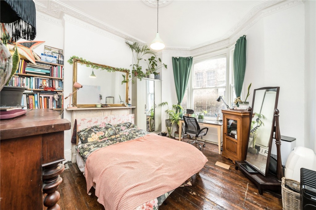 Image for Clapton Passage, E5