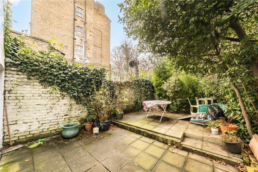 Image for Clapton Passage, E5